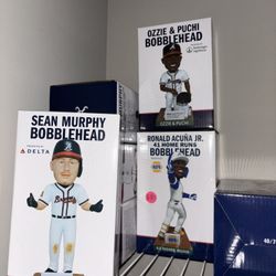 Braves bobbles