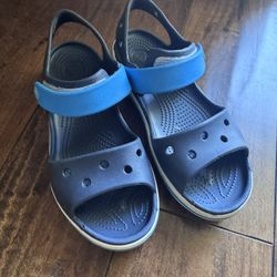 Crocs Shoes Size 2 Kids 