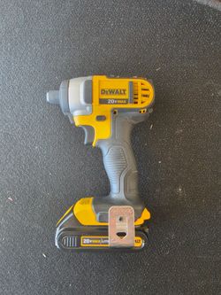 1/4 DeWalt 20V Max Impact Driver with Battery