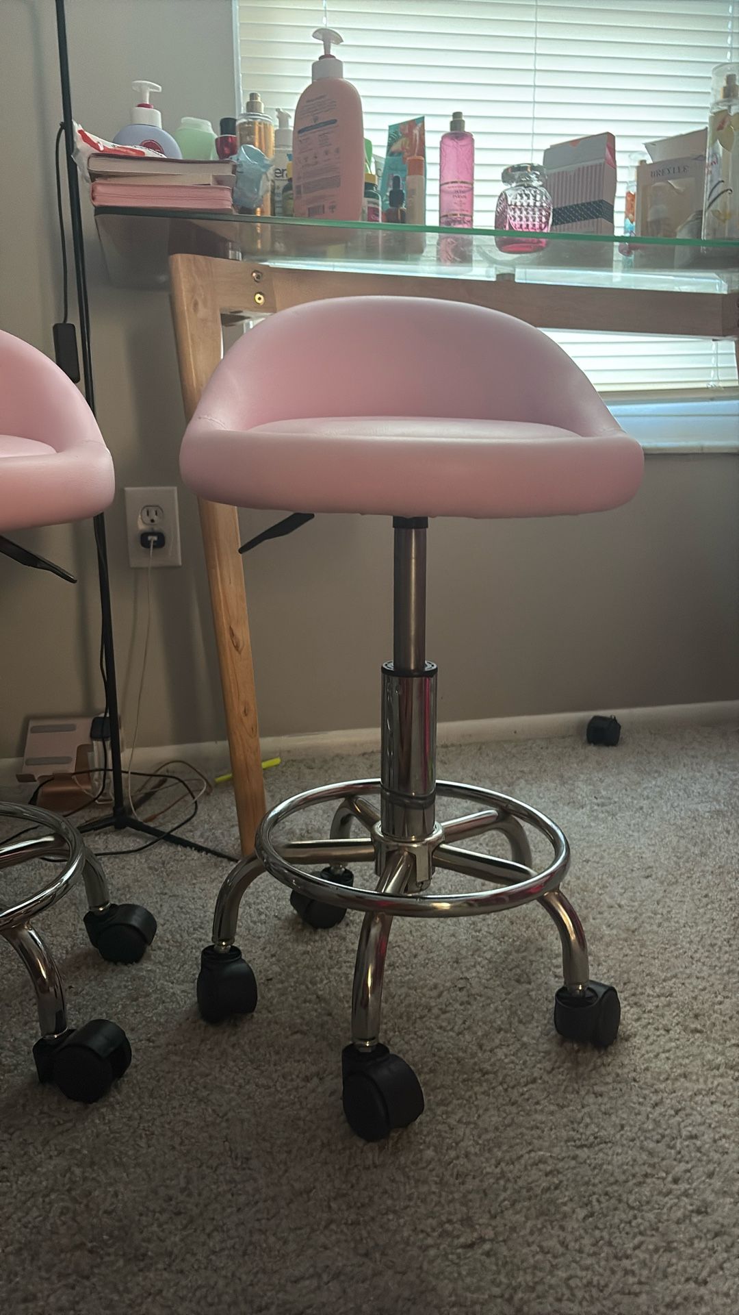 2 Lash Chairs