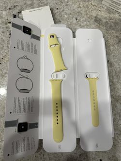Genuine Apple Watch Sport Band 40mm Lemon Crème 2019