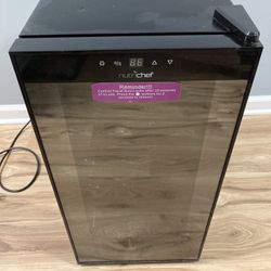 NutriChef - 15 Bottle Wine Refrigerator 