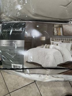 Queen Comforter