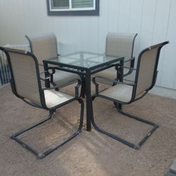 Patio Table and 4 Chairs 