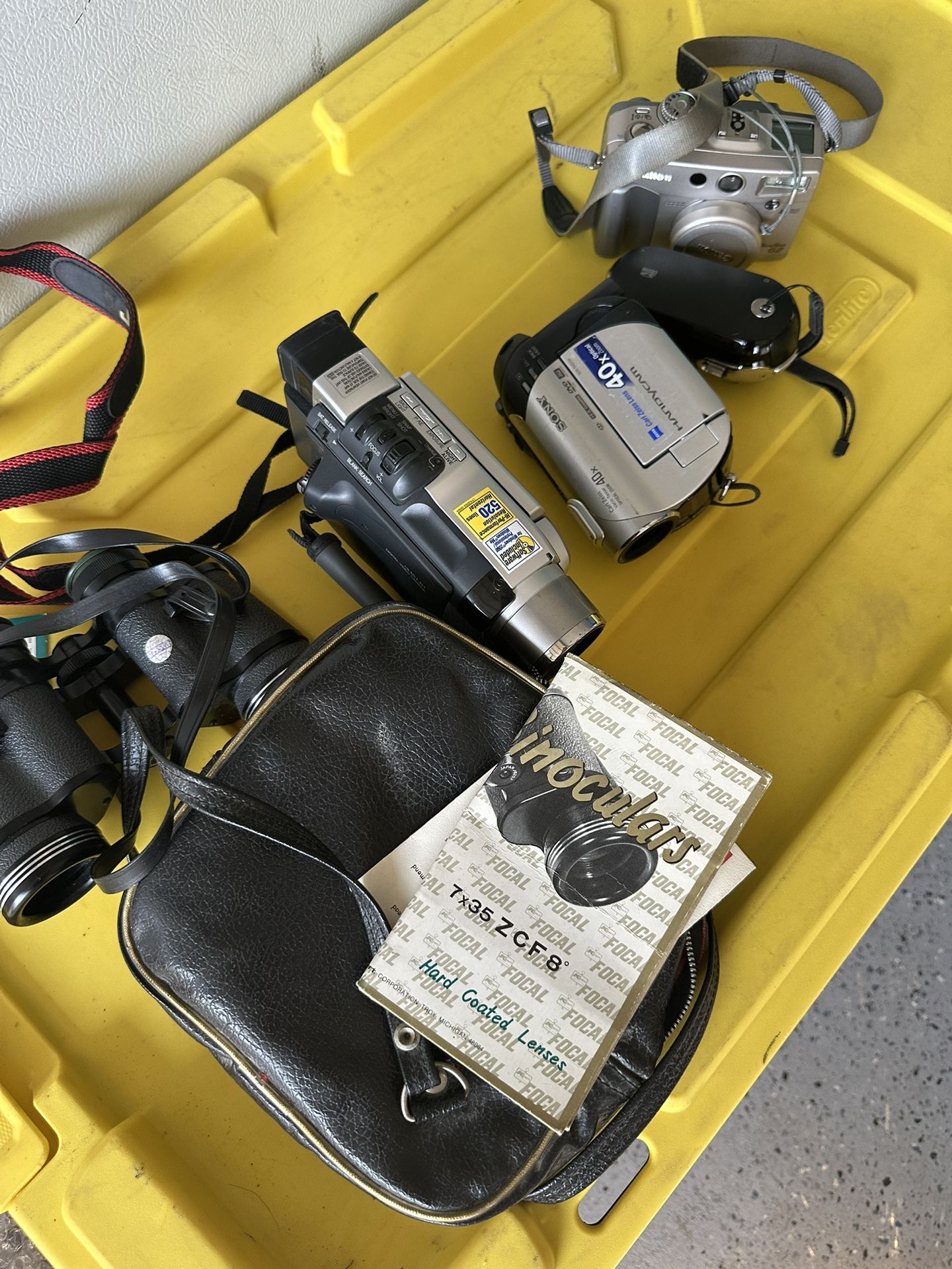 Lot of 10 cameras & camcorders ! Not tested!! $85 Firm
