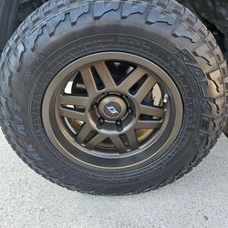 Falken Wildpeak 265/70/17