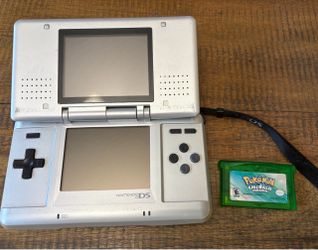 Nintendo DS with Pokémon Emerald Version authentic