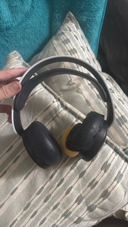 Official Sony PS5 Pulse 3D Wireless Headset - Includes USB Dongle (Flawed Ear Pads)