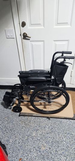 Feather Chair Ultralight Folding Wheelchair – 18" Seat, Only 19 lbs – Like New