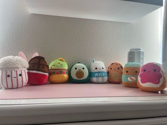 Set of 8 matching squishmallow plushies