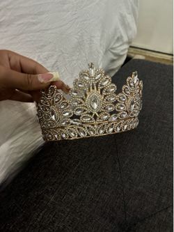 Quinceañera crown