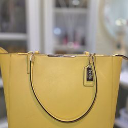 Coach East West Madison Saffiano Leather Tote Yellow Gold Large