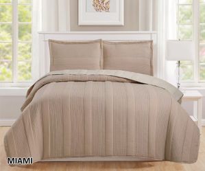 Miami Reversible 3 Piece Quilt Set