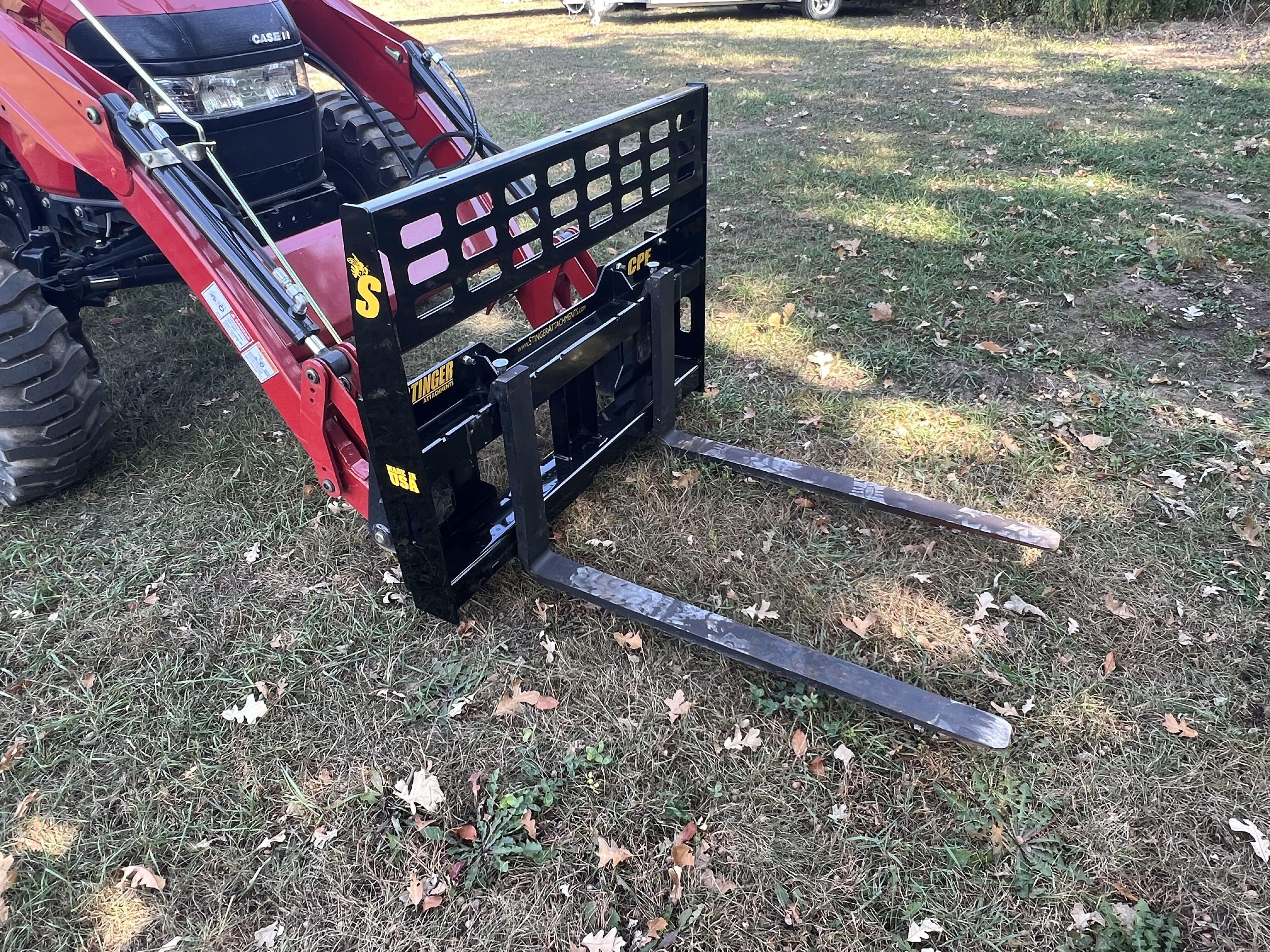 Stinger Attachments Compact Tractor Pallet Forks (CPF-48)