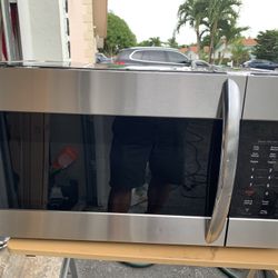 Microwave Frigidaire 30” …..Microondas Para Encima De La Estufa Stainless Steel 