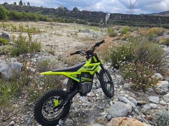 Valtinsu em5 pro (surron style) ebike , electric dirtbike 50mph