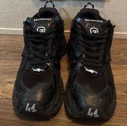 Balenciaga runners