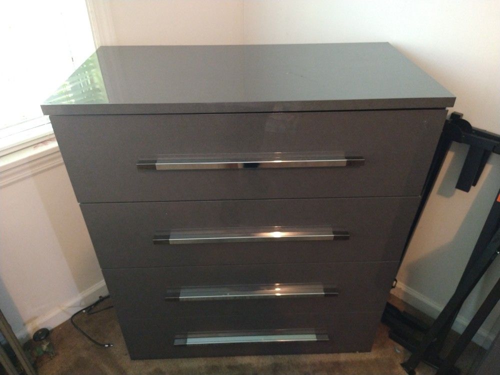 Tall dresser ( Goes to bedroom set) could buy seperate