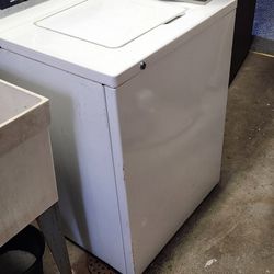 Coin Operated Washer And Gas Dryer 