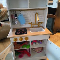 Little kitchen