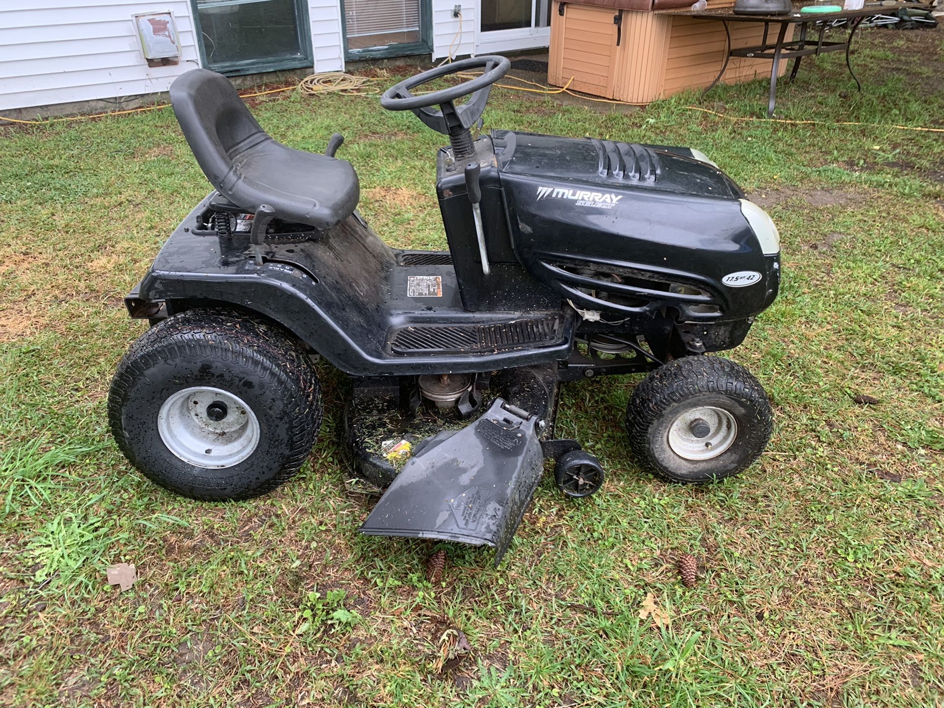 ***REDUCED*** Murray Select Riding Lawn Mower, 42” deck, 17.5hp B&S engine