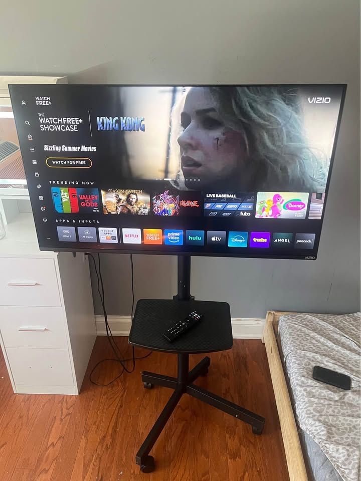 Vizio 40” 4k Smart Tv (must Sell By 9am) 