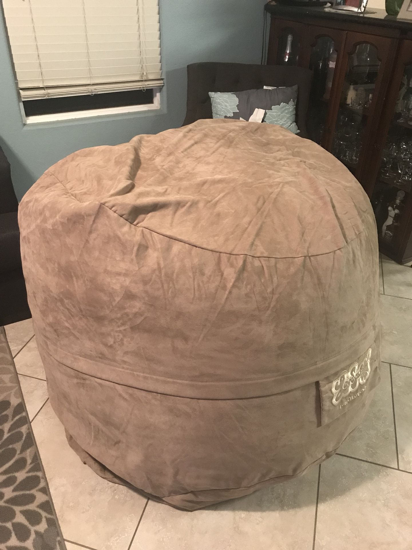 Tono love sac ... very clean