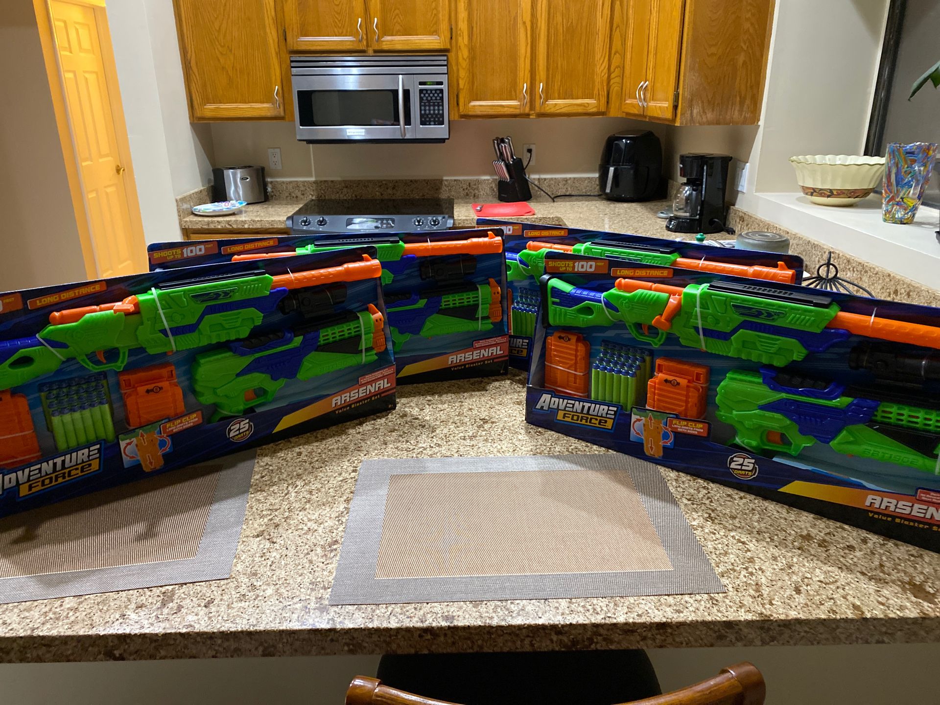 Value pack nerf guns. 4 packs total of 8 nerf guns