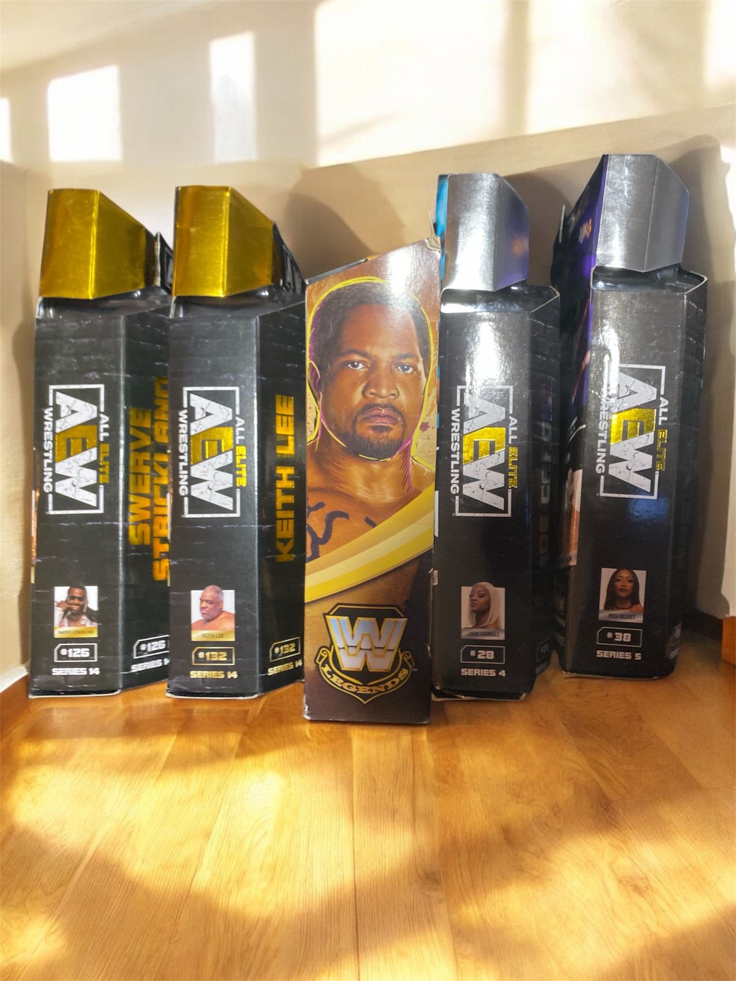 AEW. Elite Wrestling Collectibles/figurines Low prices only today!!