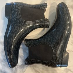 Black Leopard Print Rain Boots