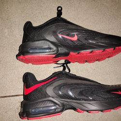 New Nike Air Max Fire Snickers 