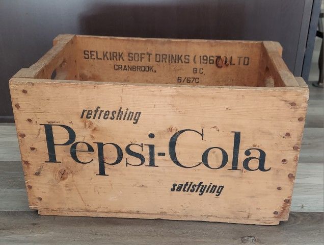 Pepsi wooden crate