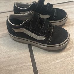 Children’s Vans 8C