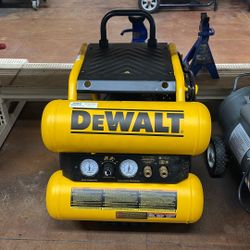 DeWalt D55154 Electric Air Compressor 