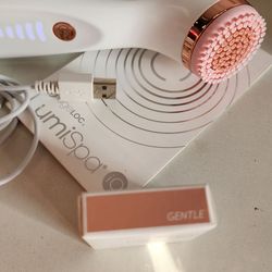 Nu Skin ageLOC® LumiSpa® iO Device With Magnetic Charger Normal Head Cleaner