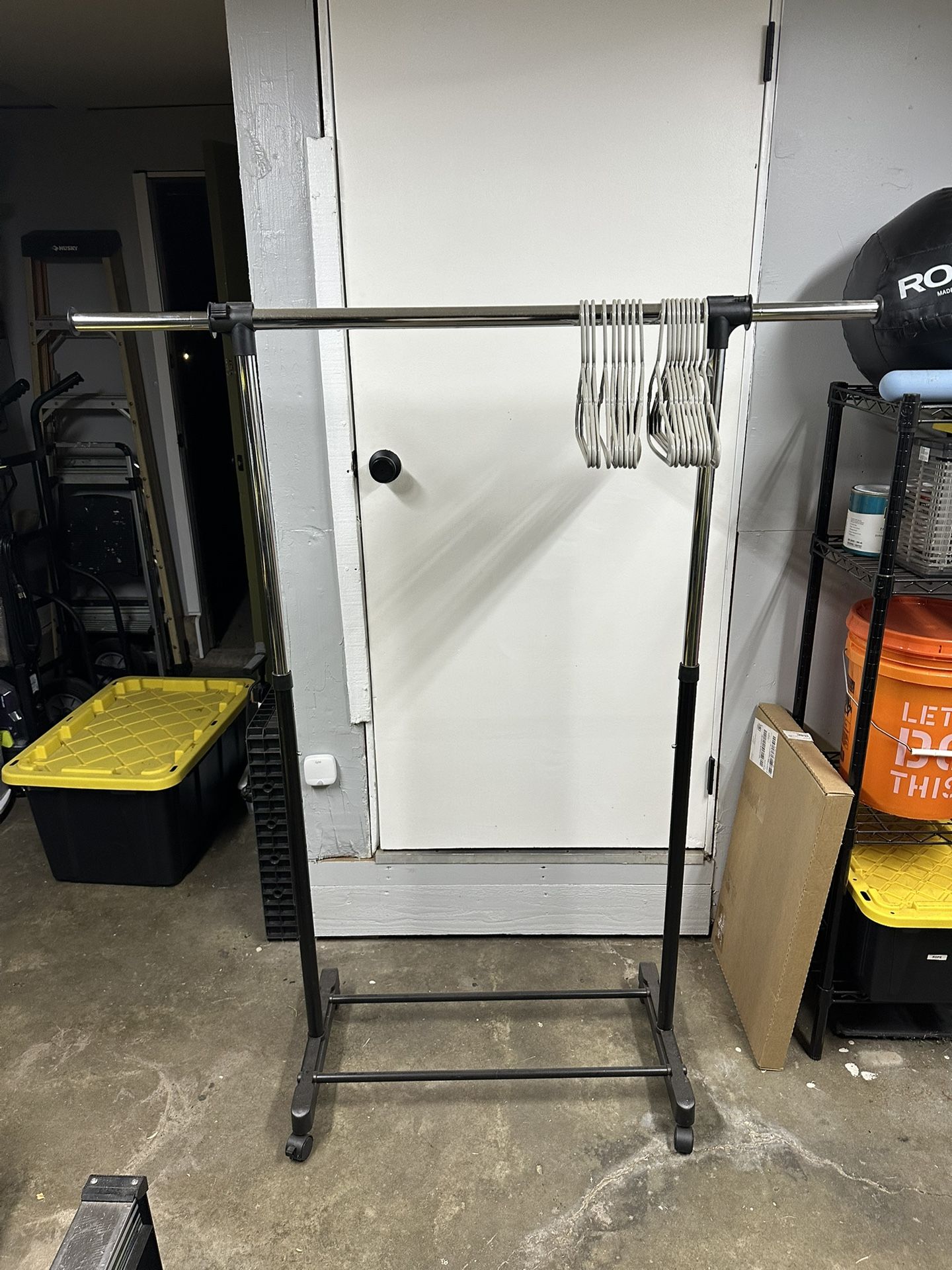 Adjustable Clothes Rack & Hangers
