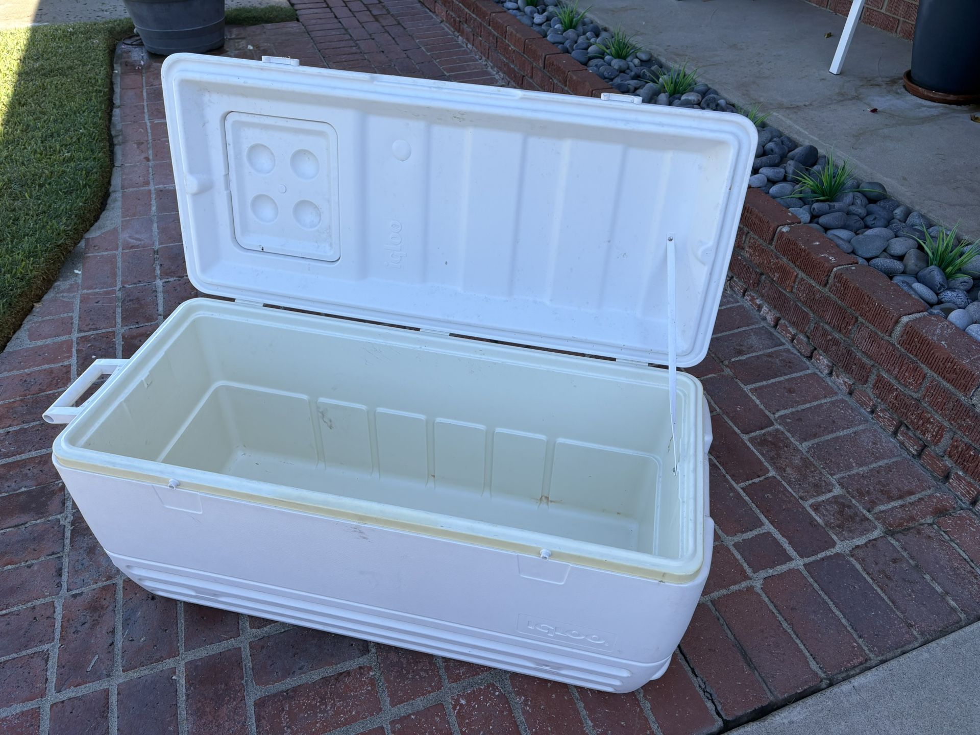 Igloo Polar 120-Qt. Cooler