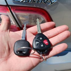 Car Keys / Fobs / Llaves De Carro 