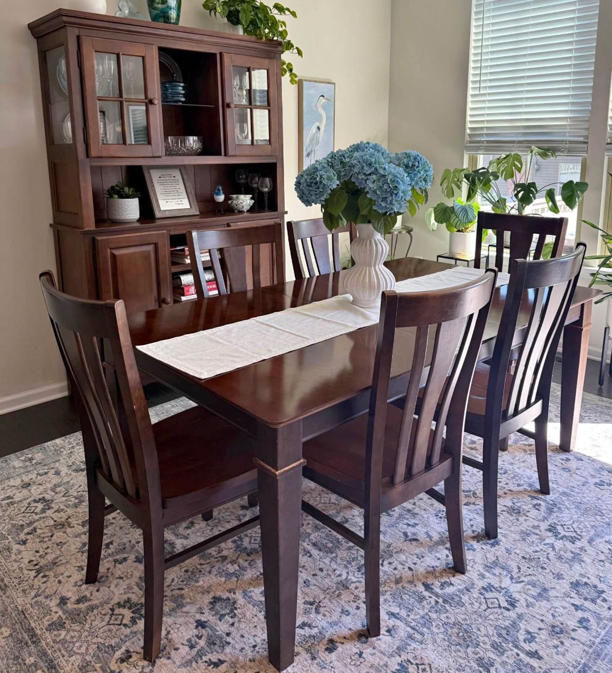 Dining Table, 6 Chairs, and Hutch