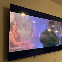 Bran New 86” Roku TV