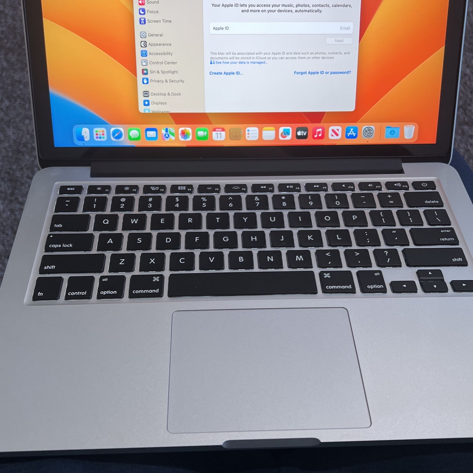 Apple Macbook Pro Retina Screen 13” I5 8gb