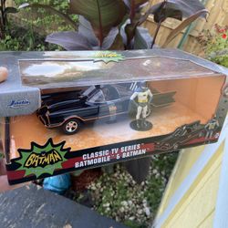 Batmobile & Batman 1-24 Classic TV Series 1966 DC JADA Die Cast Hollywood Rides 