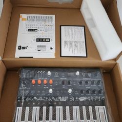 Arturia MicroFreak Algorithmic Synthesizer