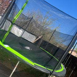 14 ft Trampoline need gone today!