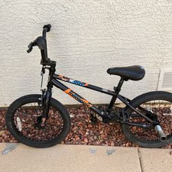 Mongoose Switch and Stun Kids BMX Bike - 18 In 