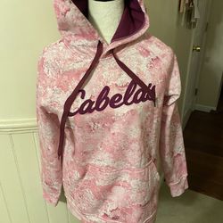 Gently Worn Woman’s Cabelia’s Pink Camouflage Hoodie Sweatshirt Size Medium 