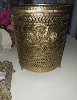 HOLLYWOOD REGENCY FILIGREE BASKET