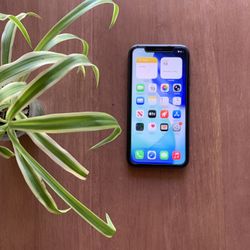 iPhone 11 ( Unlocked) 64gb Black Color