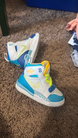 Nike high tops 4c