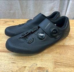 Shimano RC7, SH- RC701 Men's Road Cycling Shoes EU 44 / US 9.7, Carbon Wide